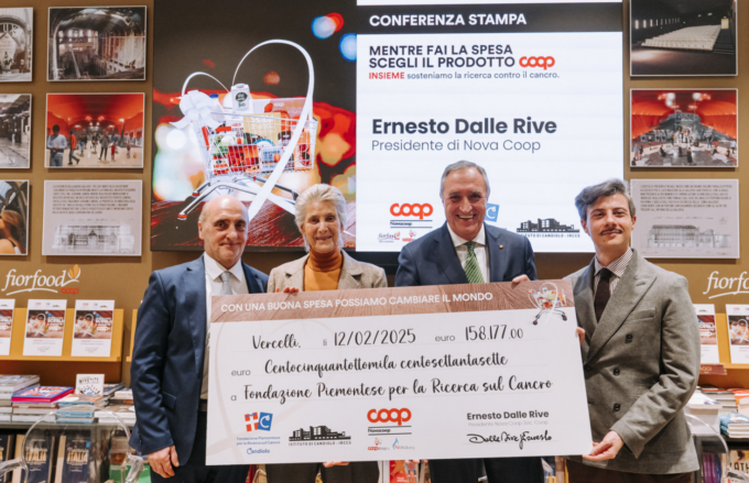 Un nuovo assegno da Nova Coop per la Fondazione Piemontese per la Ricerca sul cancro