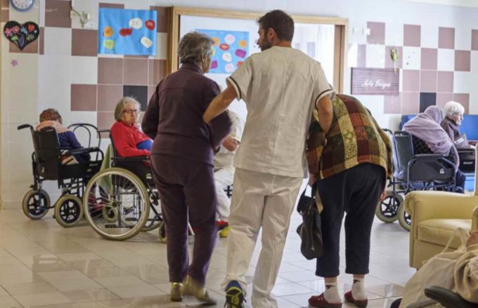 La retta della casa di riposo è dovuta dai familiari di malati di Alzheimer o dal Ssn?