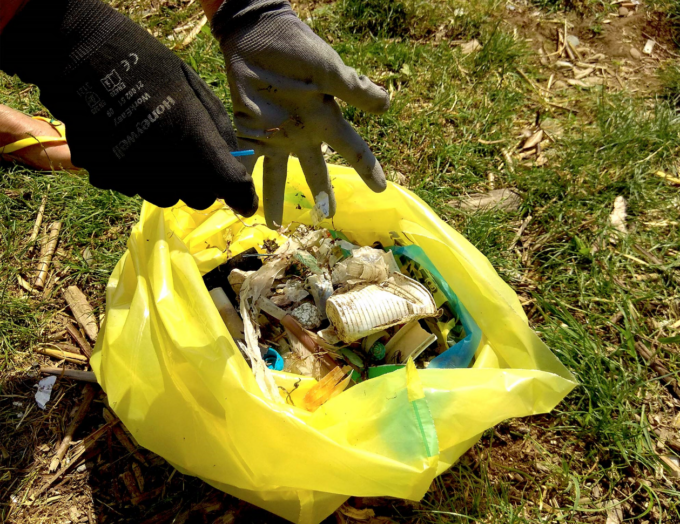 Le microplastiche sono un nemico invisibile che minaccia la nostra salute