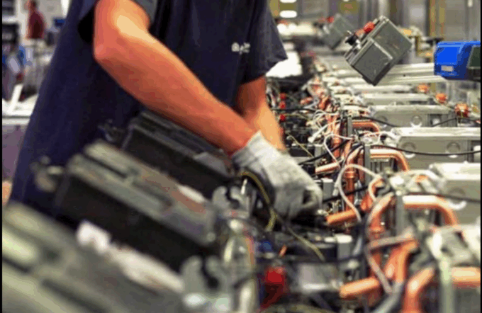 In Piemonte la produzione industriale nel primo trimestre dell’anno segna la quinta flessione consecutiva
