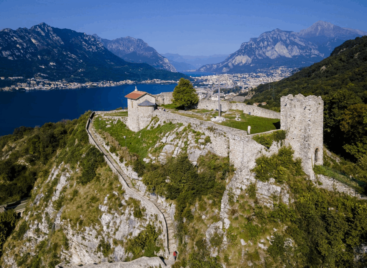 Cercare i luoghi dei Promessi sposi seguendo l’itinerario manzoniano a Lecco