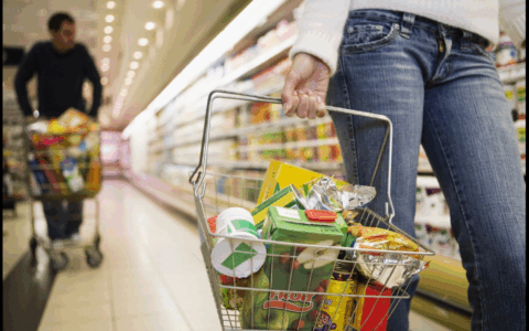 Nel Nordovest le famiglie spendono molto di più che nel resto d’Italia