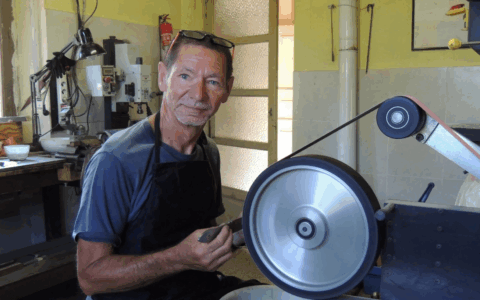 Maestro coltellinaio per passione: l’intervista a Livio Montagna di Ciriè