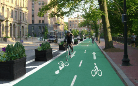 Sono oltre 10mila le e-bike a noleggio nella sola città di Milano