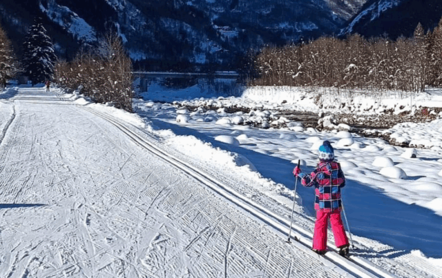 Tanta voglia di sci, ma la montagna ormai è un lusso: la ripartenza della stagione sciistica