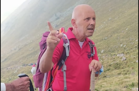 Don Battista Dassa, il prete camminatore: “L’importante? E’ il primo passo”