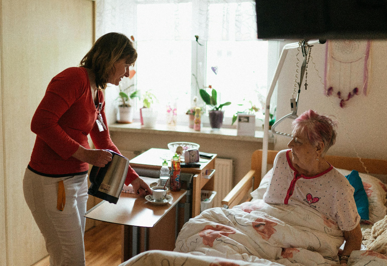 L’inchiesta della settimana: nel Nordovest i caregiver sono 2 milioni