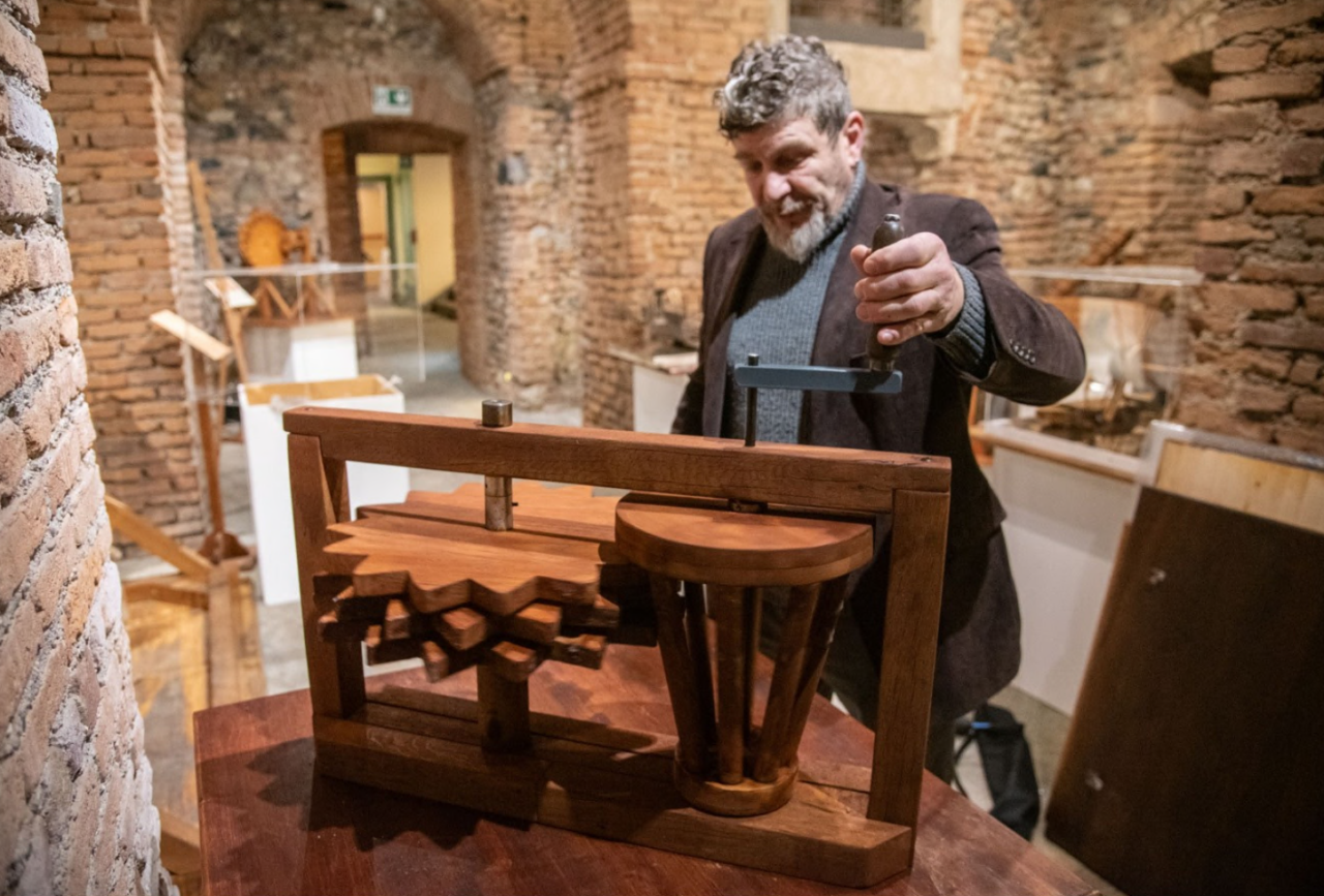 Le macchine funzionanti di Leonardo Da Vinci in mostra a Torino, nelle storiche sale di Palazzo Barolo