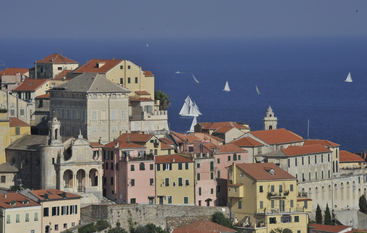 Due anime e un solo mare, quello di Imperia