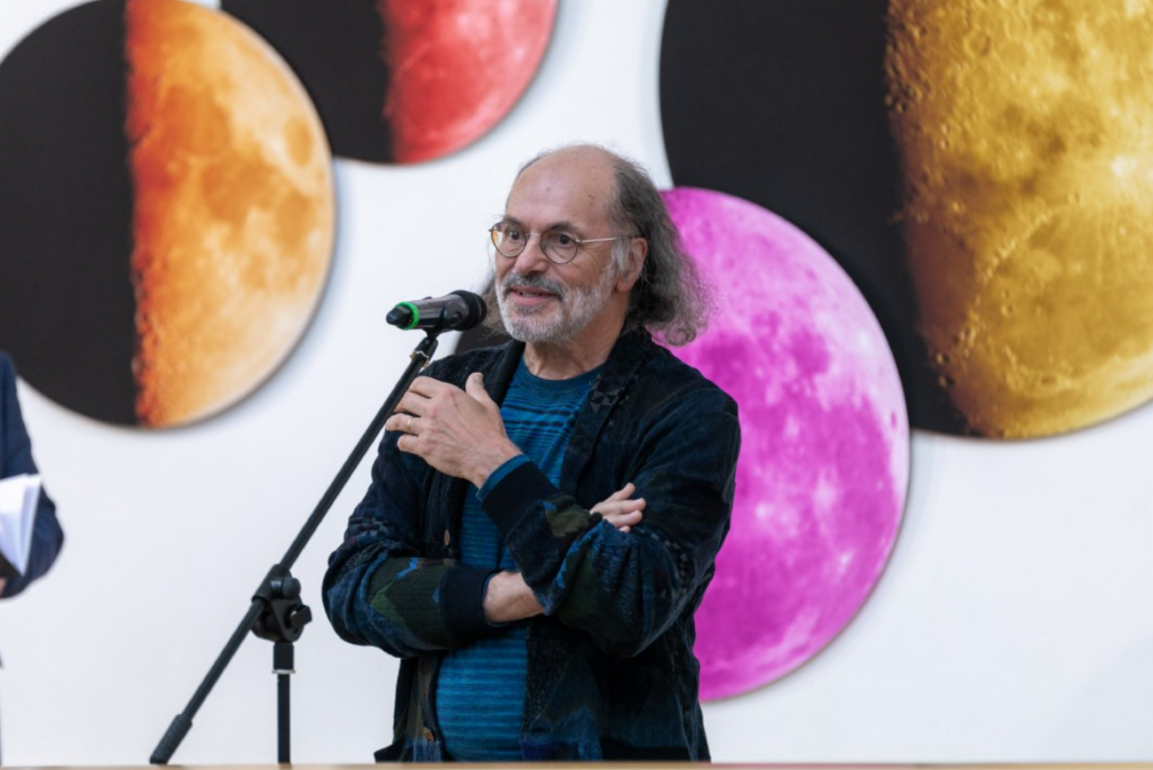 Le fotografie di Luca Missoni custode della Luna sulla Terra