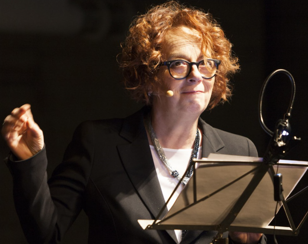 Laura Curino: «Il teatro? Per restare umana»