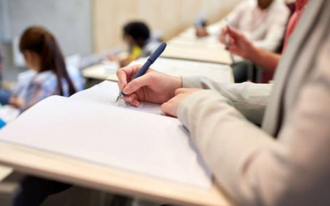 Analfabeti funzionali in aumento anche nel Nordovest: in Italia cresce la povertà educativa