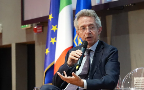Secondo l’Anci continuano a diminuire i giovani amministratori