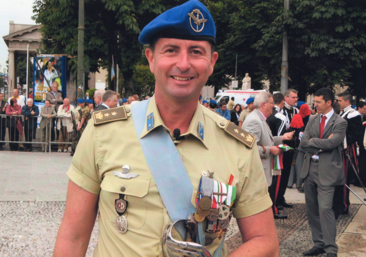 Il generale bergamasco Antonfabio Bari: «Prima di dare ordini se ne ricevono tanti, ma è una carriera che consiglio ai giovani»