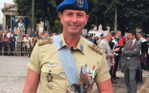 Il generale bergamasco Antonfabio Bari: «Prima di dare ordini se ne ricevono tanti, ma è una carriera che consiglio ai giovani»