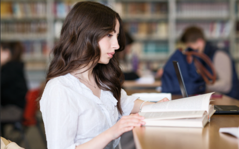 Formare gli specialisti dell’educazione