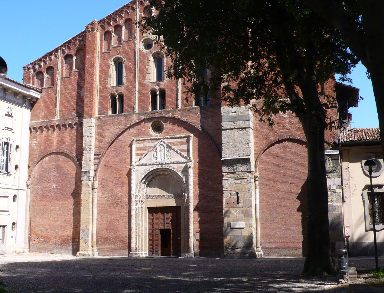 La Basilica di san Pietro in Ciel d’Oro custodisce le spoglie di Sant’Agostino
