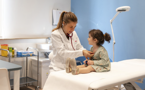 Sanità a ostacoli tra liste d’attesa infinite e carenza di medici
