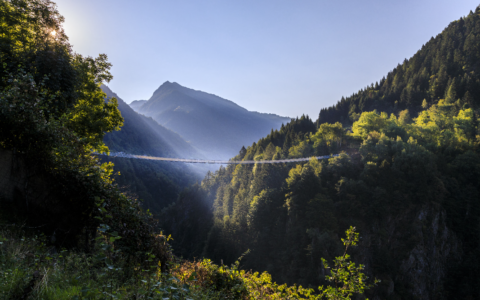 Alpi lombarde: fresco, relax e  avventura