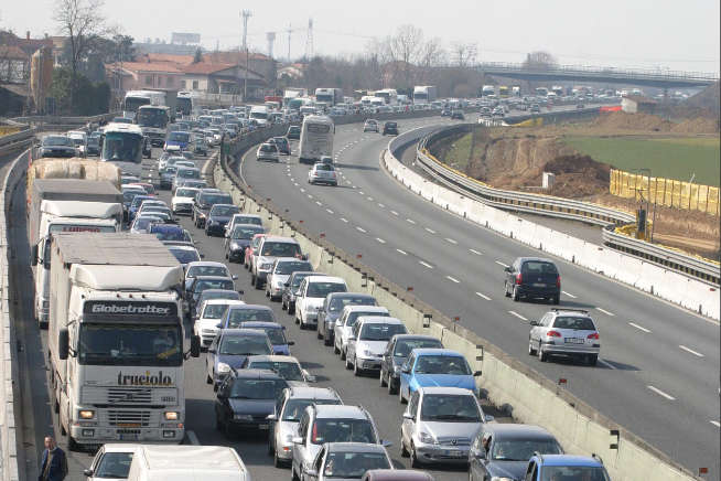 In Piemonte quasi uno stipendio all’anno se ne va per andare a lavoro