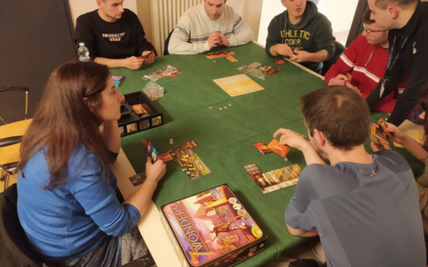 Il gioco piace sempre ma cambia tavolo
