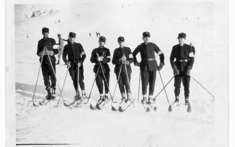 Squadra di montagna della Croce verde di Torino:  100 anni sulla neve e sempre al servizio degli altri