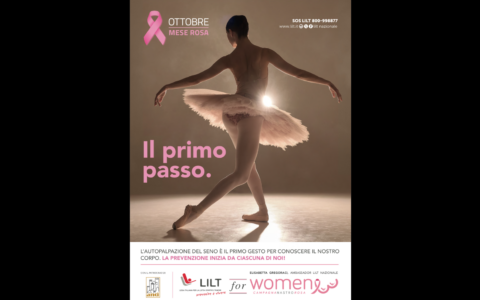 Rosa è il colore  del mese di  ottobre